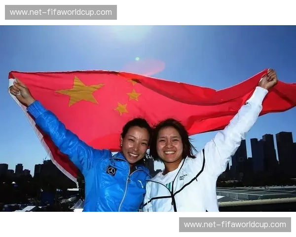 时代的碰撞：李娜与小威，那段被汗水浸透的黄金岁月